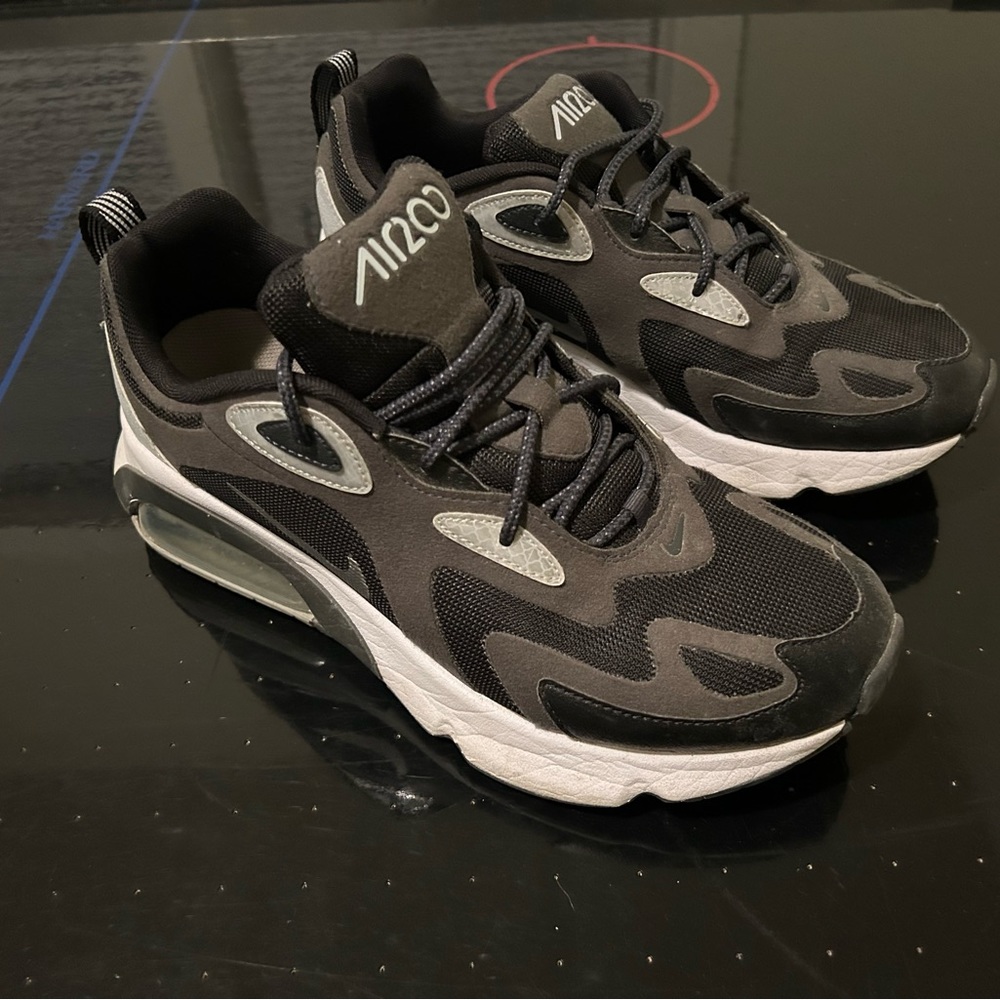 Nike Airmax size 9.5 in good condition